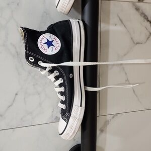 Women's size 8.5 High top Converse worn only twice